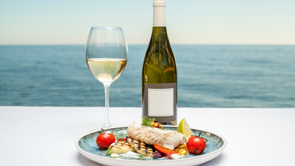 El arte de maridar: Cómo elegir el vino perfecto para acompañar nuestro bacalao de autor